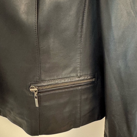 Talbots leather jacket - Picture 4 of 6